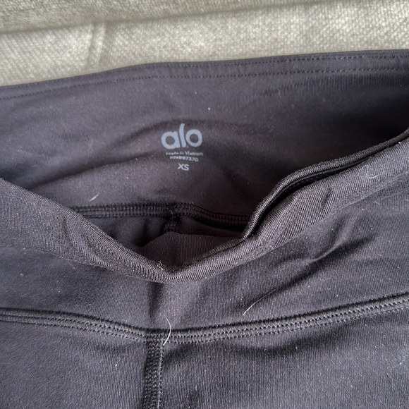 ALO Yoga leggings black and greenish grey size CS - Picture 3 of 3